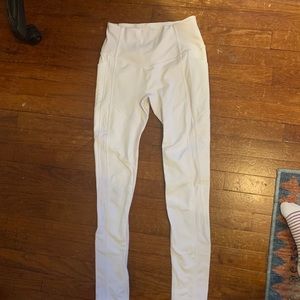 White lululemon leggings